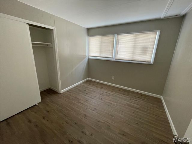 415 Waterford Drive, Florissant, MO 63033