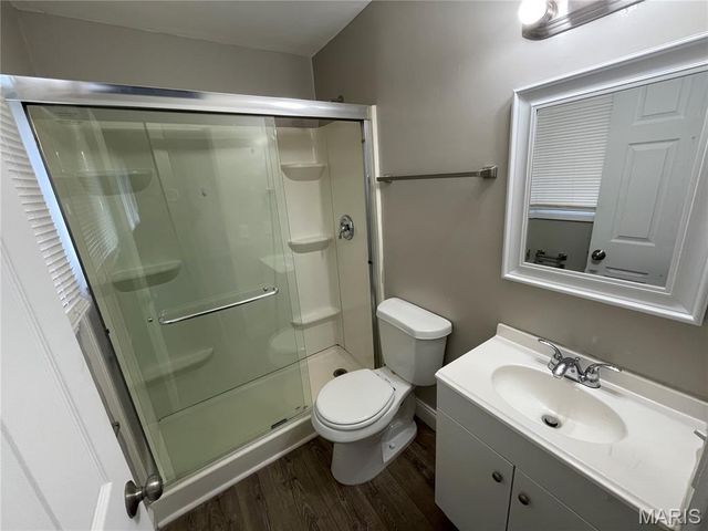 415 Waterford Drive, Florissant, MO 63033