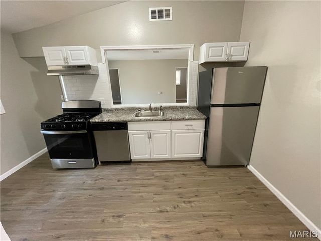415 Waterford Drive, Florissant, MO 63033