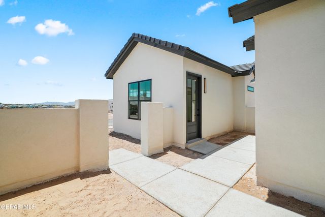 1849 War Path Drive, El Paso, TX 79911
