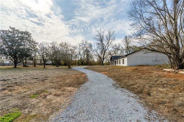 11250 Potter Tract Road, Grand Bay, AL 36541