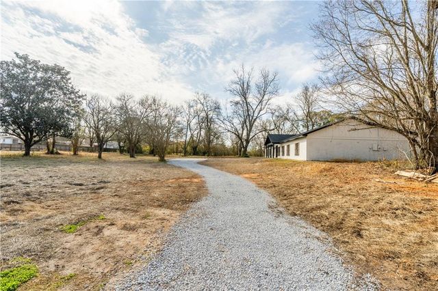 11250 Potter Tract Road, Grand Bay, AL 36541