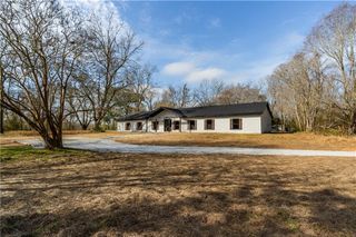 11250 Potter Tract Road, Grand Bay, AL 36541