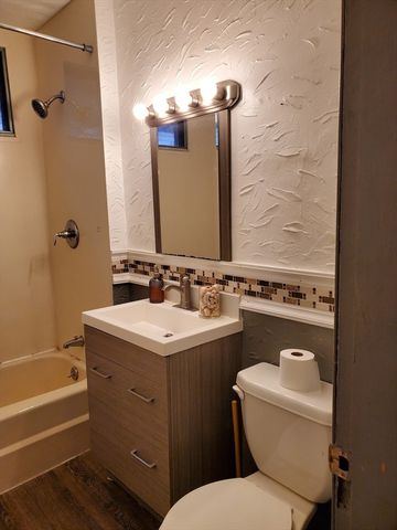75-77 Orange St, Springfield, MA 01108