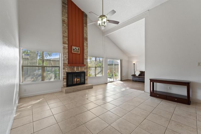 7715 Candlegreen Lane, Houston, TX 77071