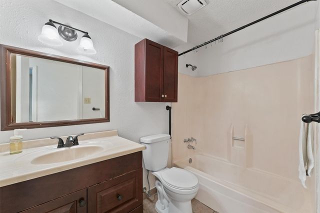 7715 Candlegreen Lane, Houston, TX 77071