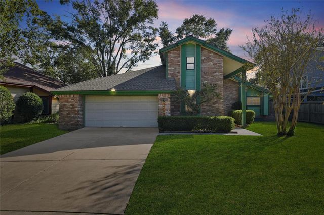 7715 Candlegreen Lane, Houston, TX 77071