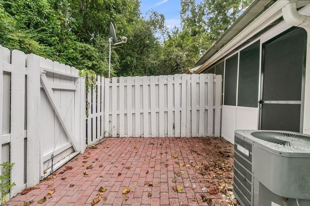 6239 Lucille Drive Drive 17-D, North Charleston, SC 29406