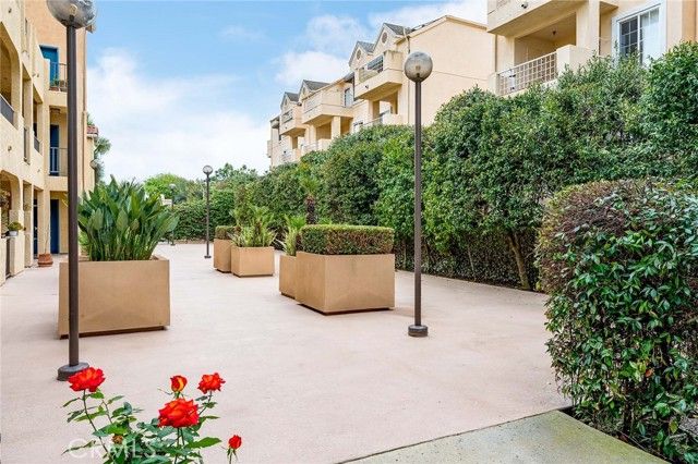 16912 Sims Lane 103, Huntington Beach, CA 92649