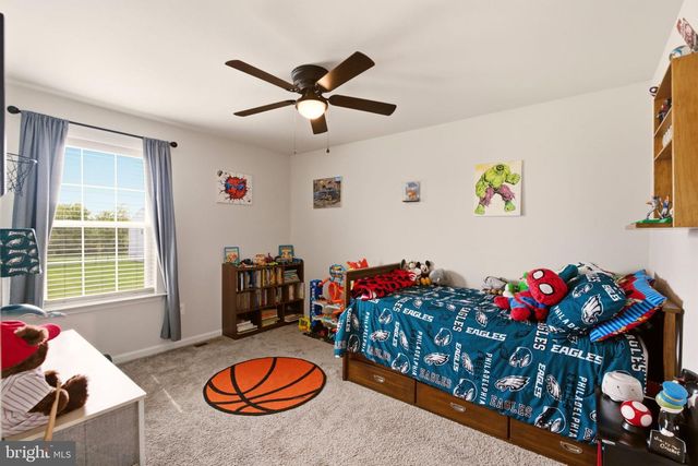 1452 FALCON LN, Chambersburg, PA 17202