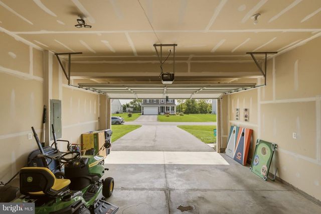 1452 FALCON LN, Chambersburg, PA 17202