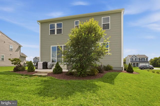 1452 FALCON LN, Chambersburg, PA 17202