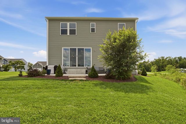 1452 FALCON LN, Chambersburg, PA 17202