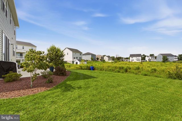 1452 FALCON LN, Chambersburg, PA 17202