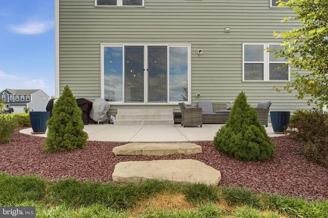 1452 FALCON LN, Chambersburg, PA 17202
