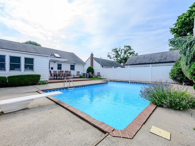 750 Durham Road, East Meadow, NY 11554