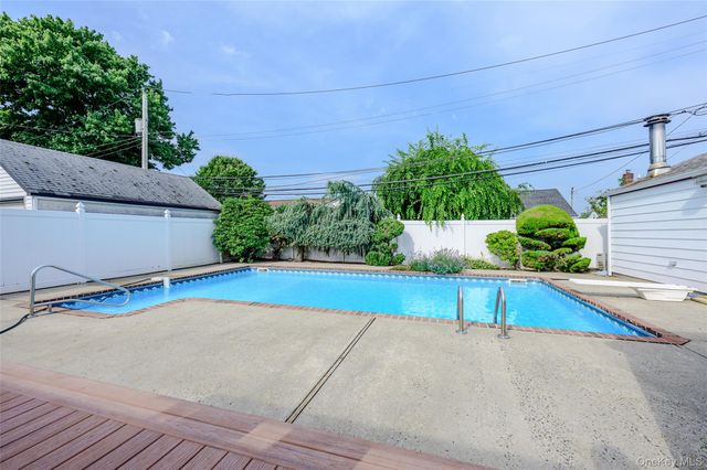 750 Durham Road, East Meadow, NY 11554