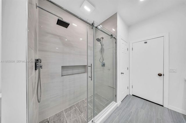 520 Morningside Dr, Miami Springs, FL 33166