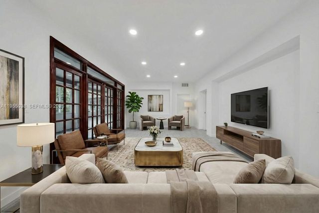 520 Morningside Dr, Miami Springs, FL 33166