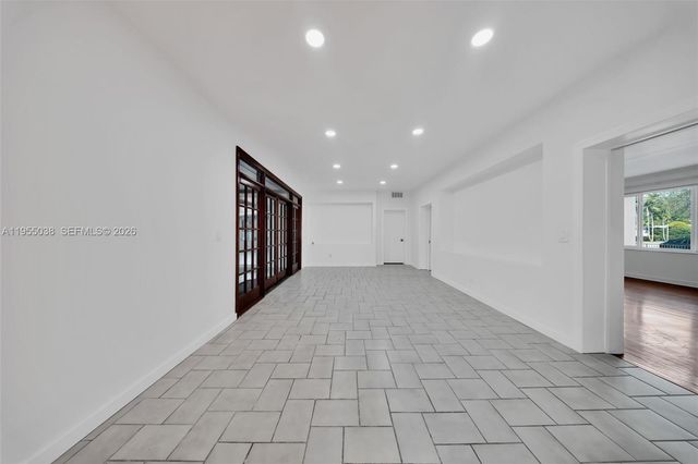 520 Morningside Dr, Miami Springs, FL 33166