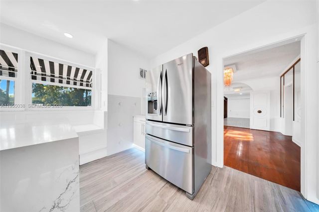 520 Morningside Dr, Miami Springs, FL 33166