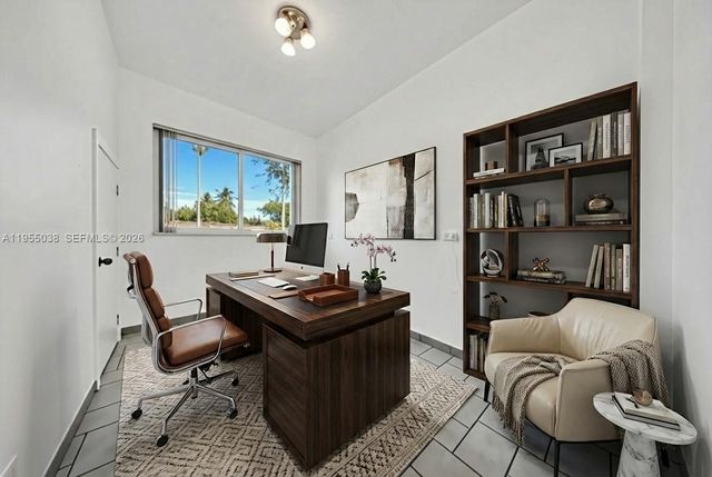 520 Morningside Dr, Miami Springs, FL 33166