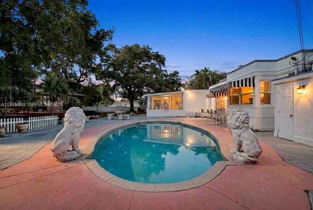 520 Morningside Dr, Miami Springs, FL 33166