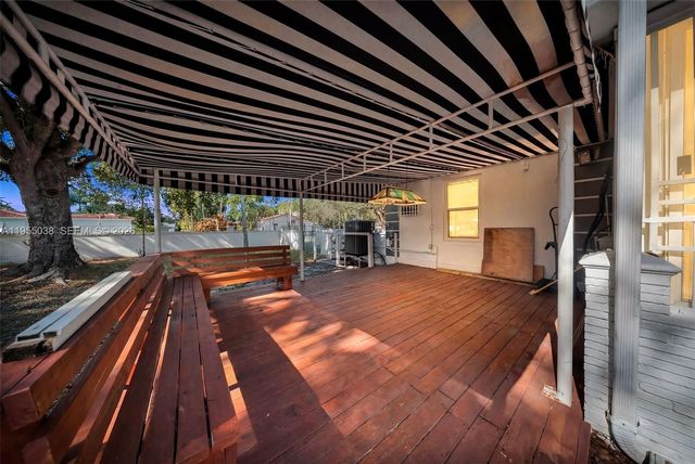 520 Morningside Dr, Miami Springs, FL 33166