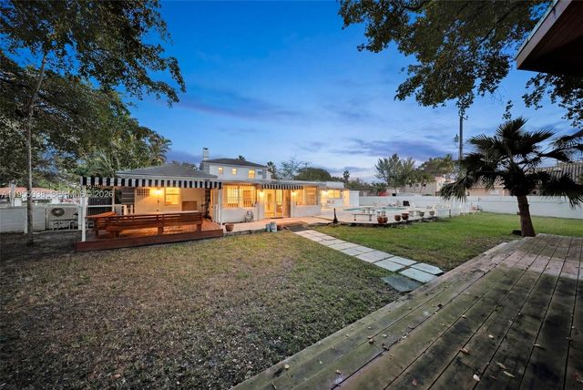 520 Morningside Dr, Miami Springs, FL 33166