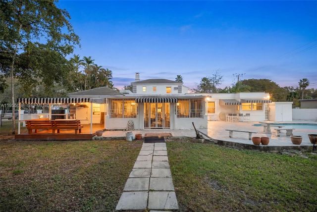 520 Morningside Dr, Miami Springs, FL 33166