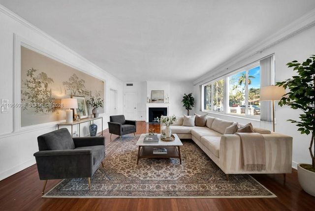 520 Morningside Dr, Miami Springs, FL 33166