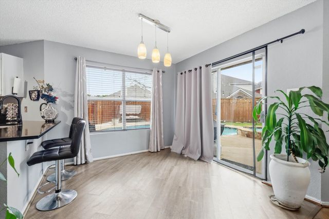 10824 Irish Glen Trail, Fort Worth, TX 76052