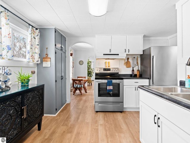 136 E Fifteenth Street, Traverse City, MI 49684