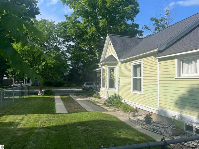 136 E Fifteenth Street, Traverse City, MI 49684