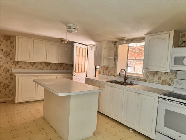 508 Lilac Drive, Granbury, TX 76049