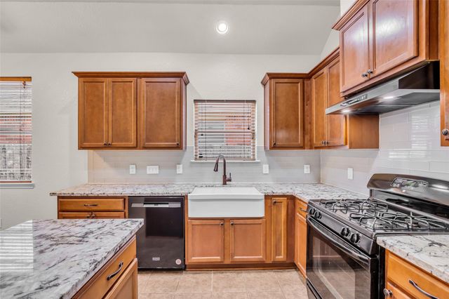 6658 Hawkins Hill Lane, Dickinson, TX 77539