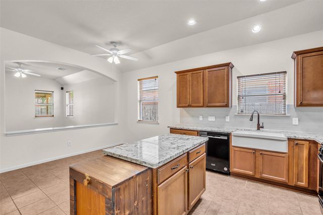 6658 Hawkins Hill Lane, Dickinson, TX 77539