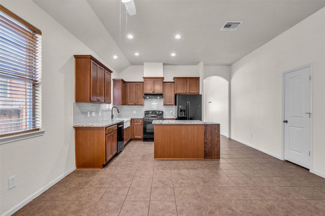 6658 Hawkins Hill Lane, Dickinson, TX 77539