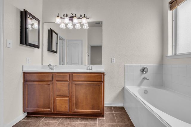 6658 Hawkins Hill Lane, Dickinson, TX 77539