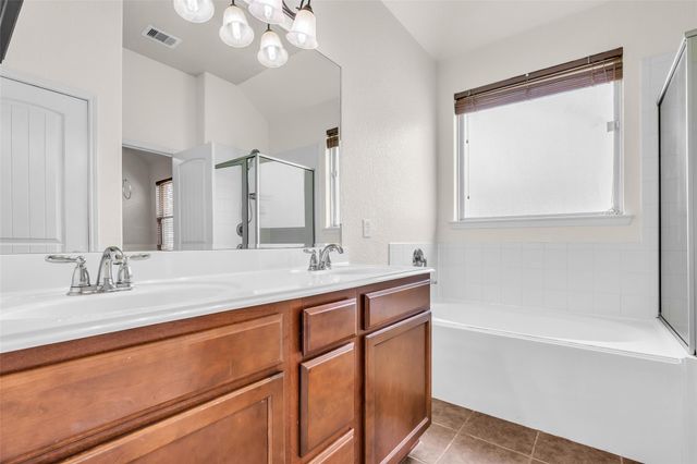 6658 Hawkins Hill Lane, Dickinson, TX 77539
