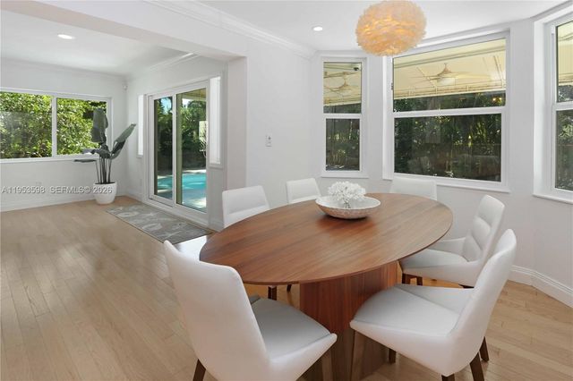 1242 Buchanan St, Hollywood, FL 33019