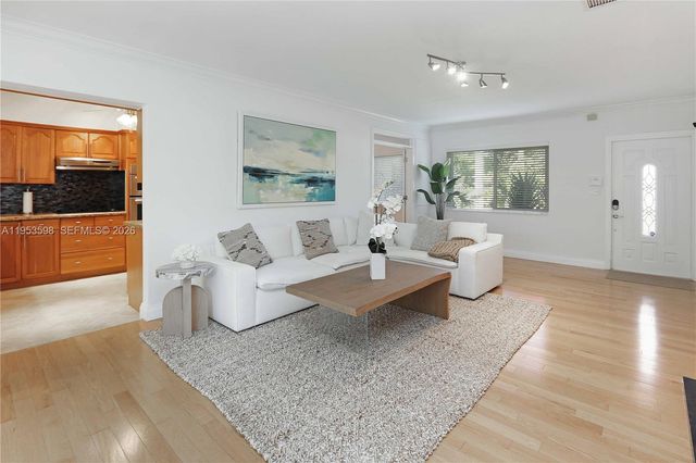 1242 Buchanan St, Hollywood, FL 33019