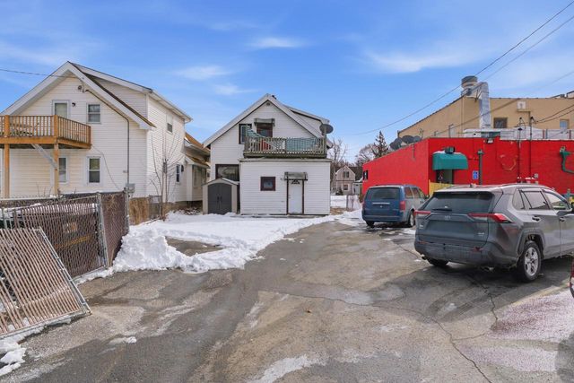 7024 W Lincoln AVENUE, West Allis, WI 53219