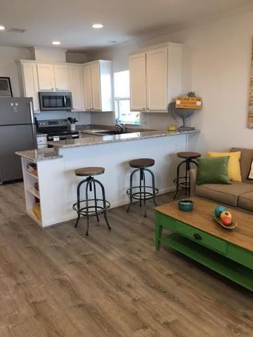 3921 11 Mile Road, Galveston, TX 77554