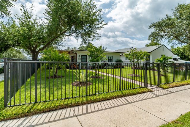 301 S Swinton Avenue, Delray Beach, FL 33444