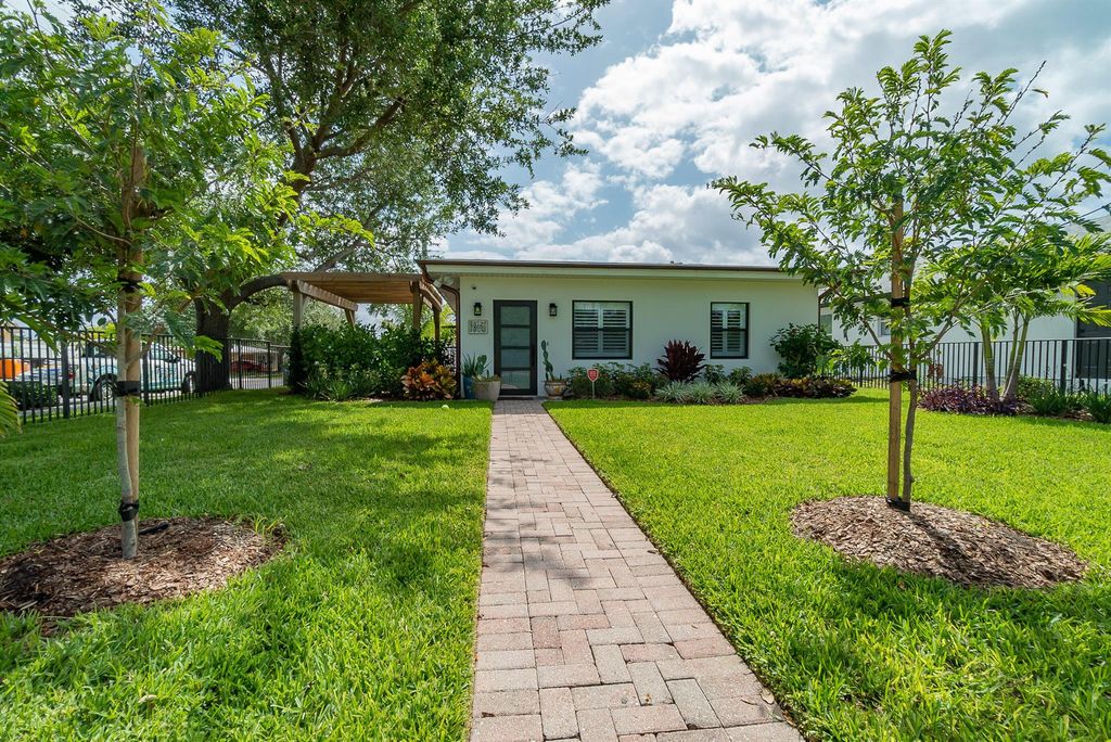 301 S Swinton Avenue, Delray Beach, FL 33444