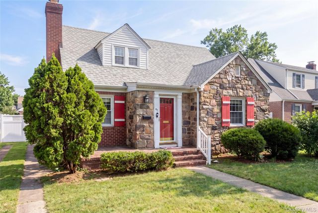 637 Stratford Road, North Baldwin, NY 11510
