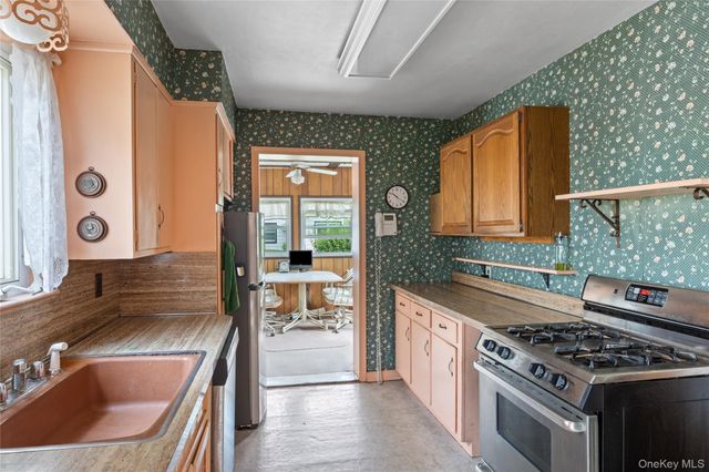 637 Stratford Road, North Baldwin, NY 11510