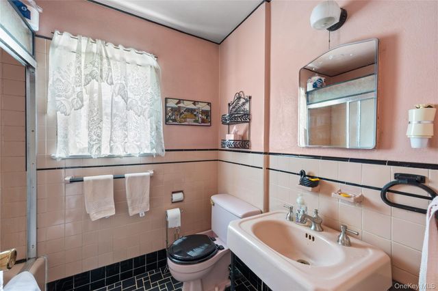 637 Stratford Road, North Baldwin, NY 11510