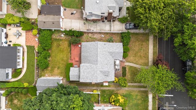 637 Stratford Road, North Baldwin, NY 11510